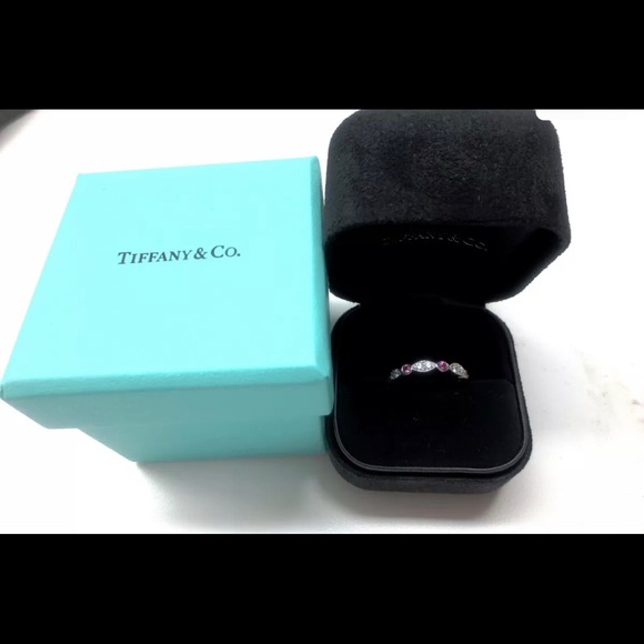 Tiffany & Co. Platinum Pink Sapphires and Diamonds - Picture 4 of 11